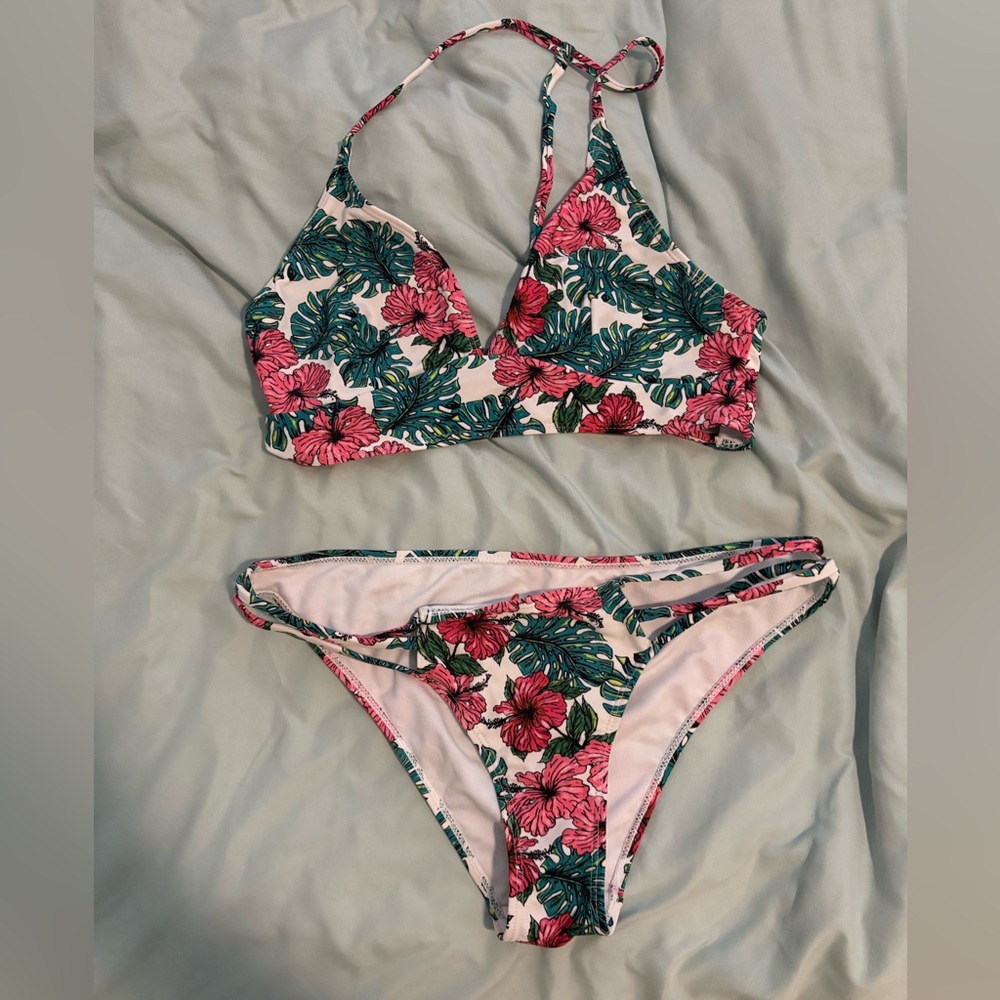Cabana del Sol Floral Swimwear Top & Bottom